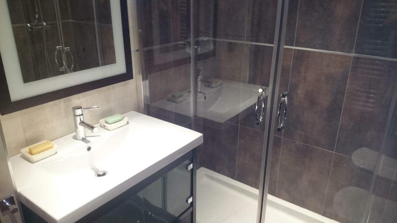 Apartamentos Salamanca Puerta Zamora, Centro, Wifi Con Salon Y 2 Dormitorios, Parking المظهر الخارجي الصورة